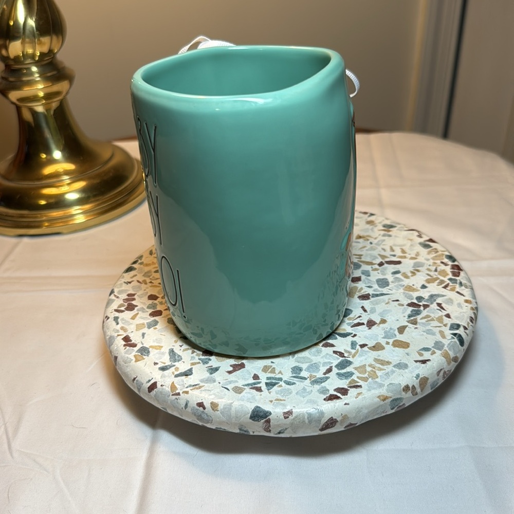 Rae Dunn Scooby Dooby Doooo coffee/tea mug - Picture 4 of 5